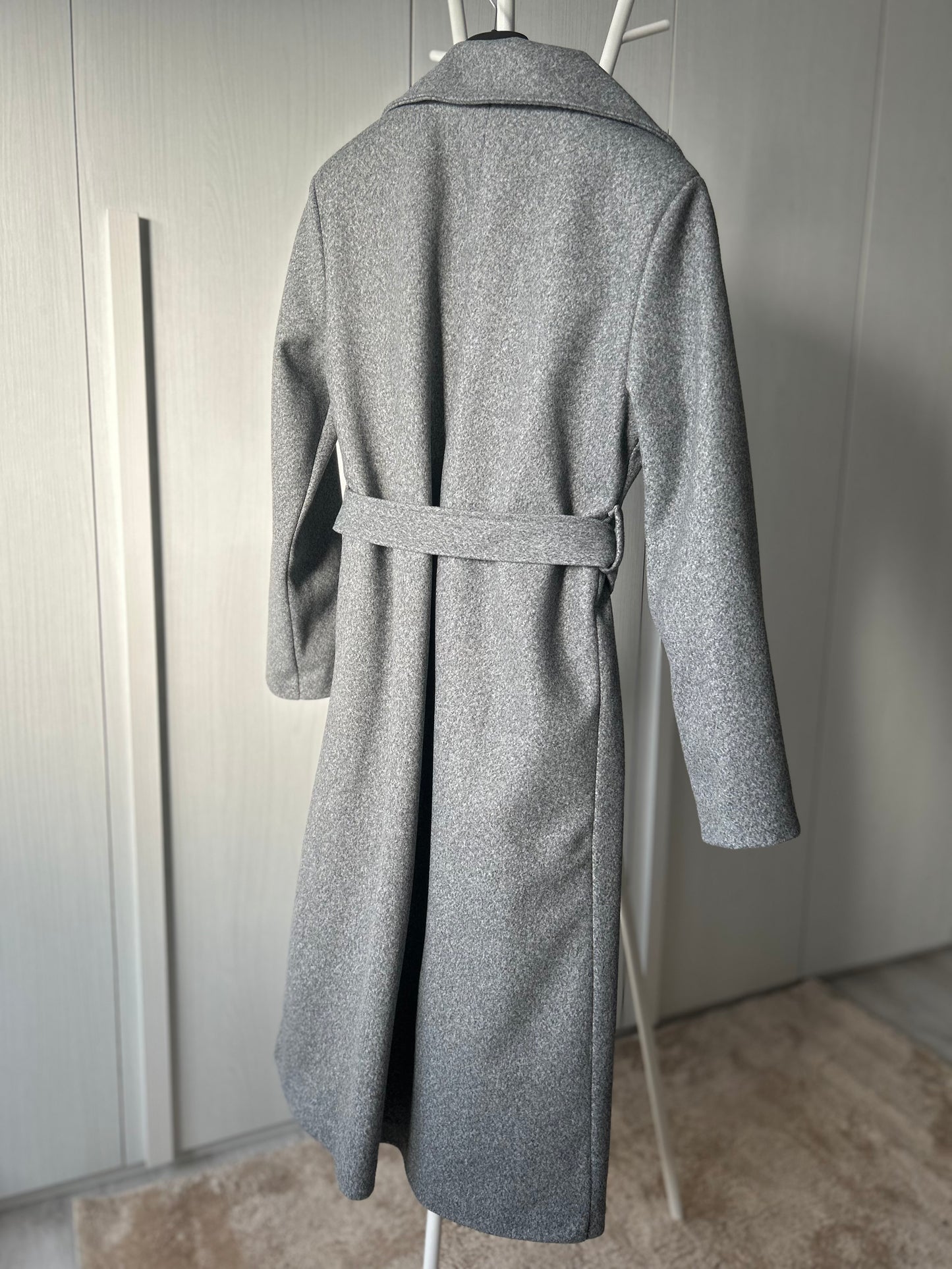 CAPPOTTO GRIGIO CON CINTURA